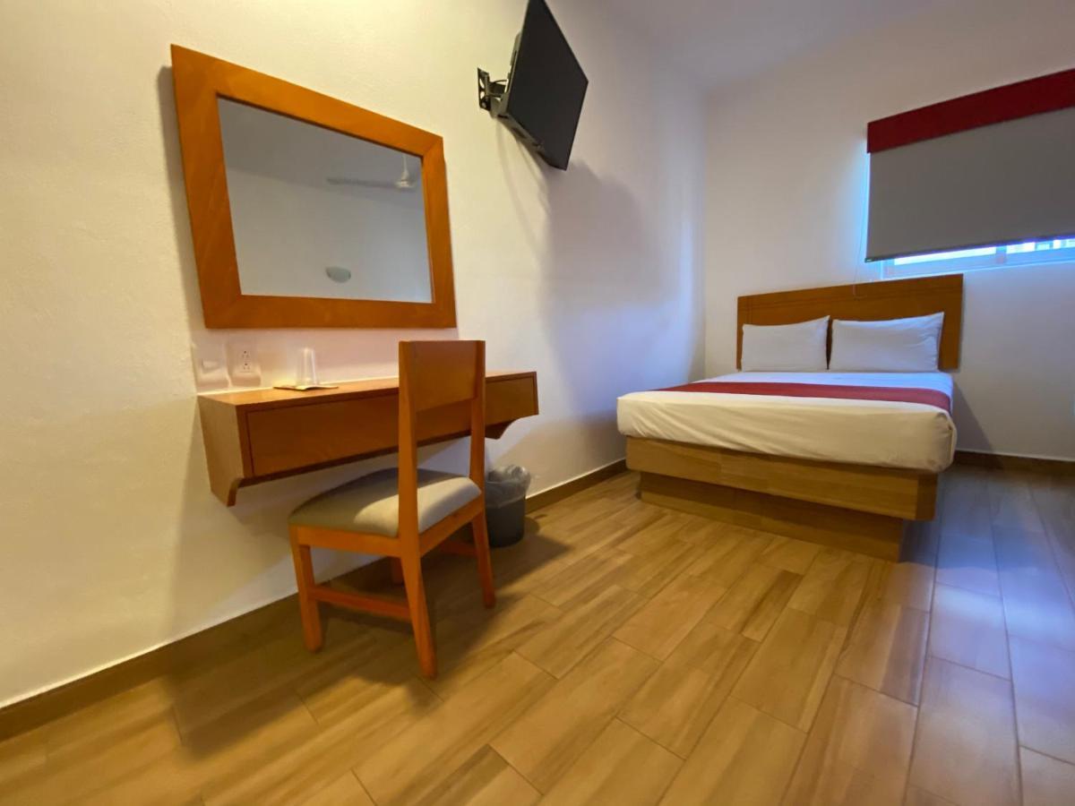 Hotel Lb Манзанило Екстериор снимка