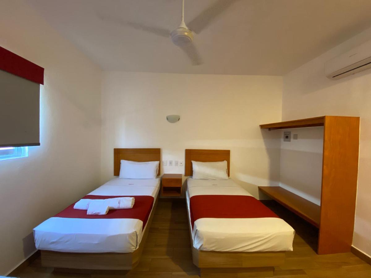 Hotel Lb Манзанило Екстериор снимка